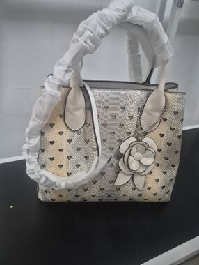 Elegant Cream Floral Accent Tote Bag